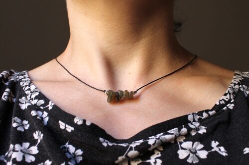 Wax string adjustable necklace with labradorite chips
