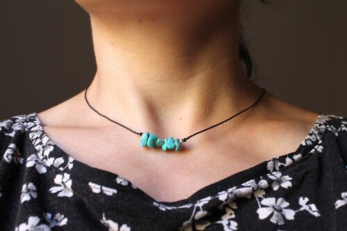 Wax string adjustable necklace with turquouise chips