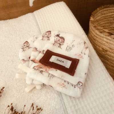 Bamboo sponge washcloth with forest pattern
