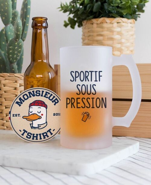 Chope de bière Sportif sous pression