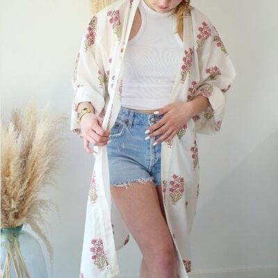 Kimono floral - blanco y rosa