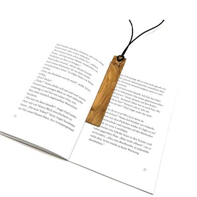 5x olive wood bookmarks, individually engraved