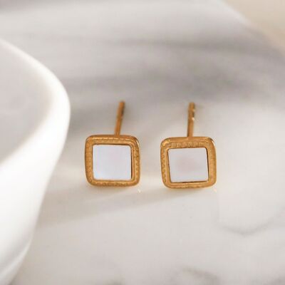 Mother-of-pearl square earrings