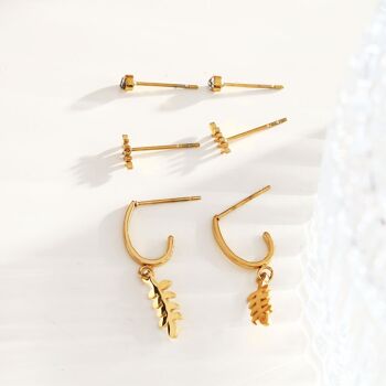 3 boucles d'oreilles feuillet 1