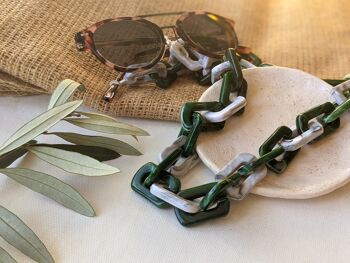 Chaîne de lunettes - Grande chaîne acrylique ovale en marbre blanc et vert marbré - parfaite pour porter avec des lunettes de soleil, comme porte-lunettes 2