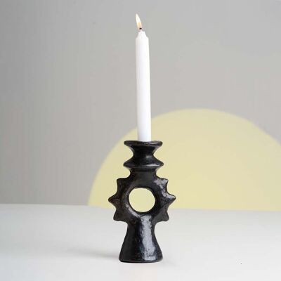 Schwarzer Terrakotta-Kerzenhalter