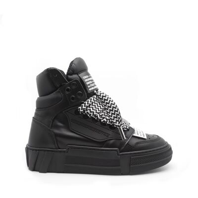 Mid Cristian black sneaker with maxi laces