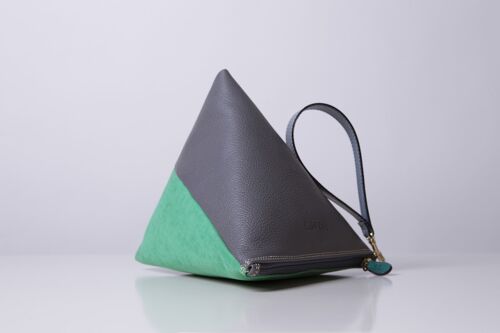 Triangular bag in Grey and Green