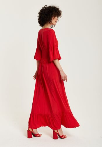 Robe longue rouge liqueur avec manches à volants 4