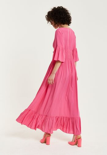 Robe longue rose liqueur avec manches à volants 5