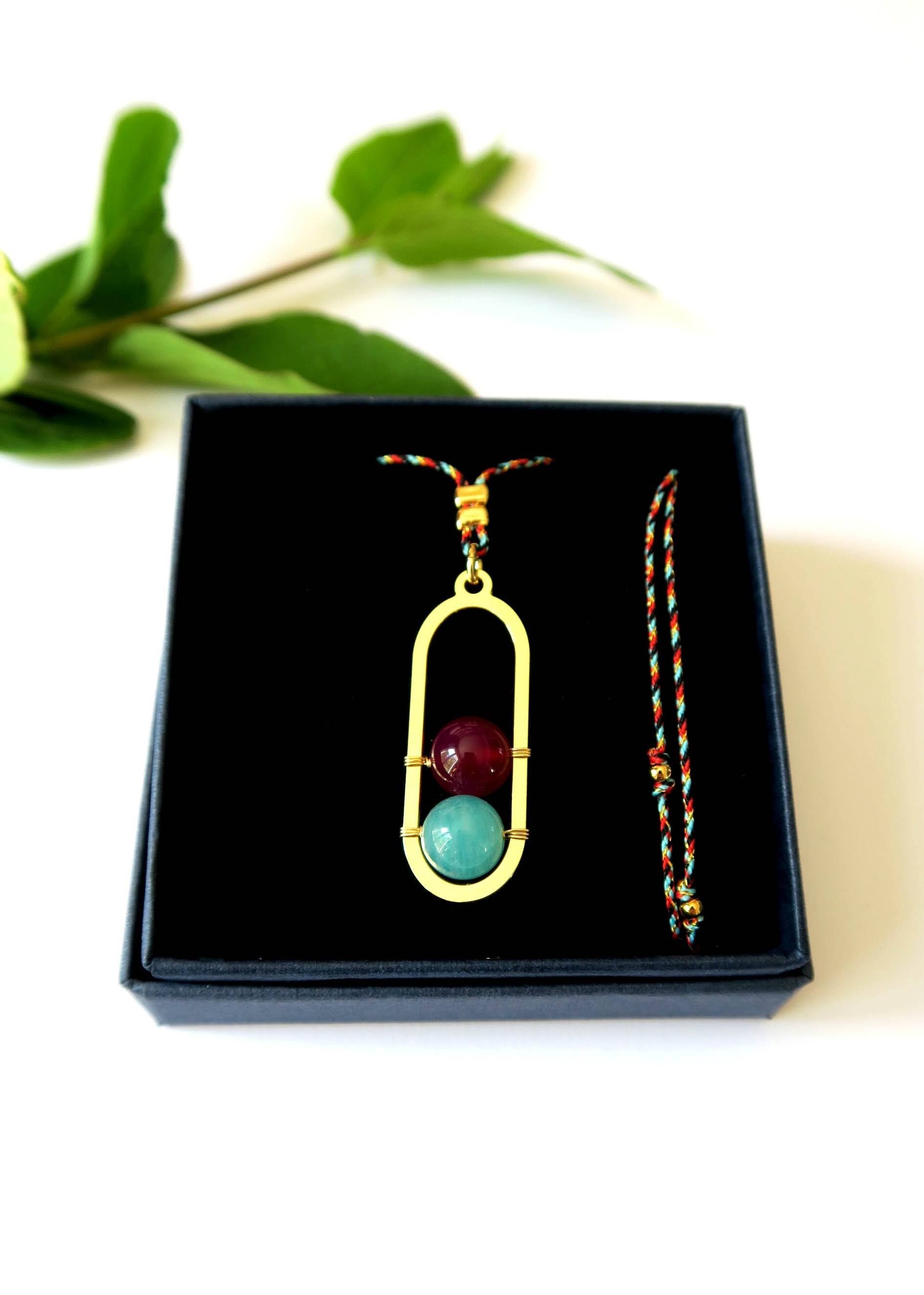 Gold adjustable cord necklace in red agate and amazonite