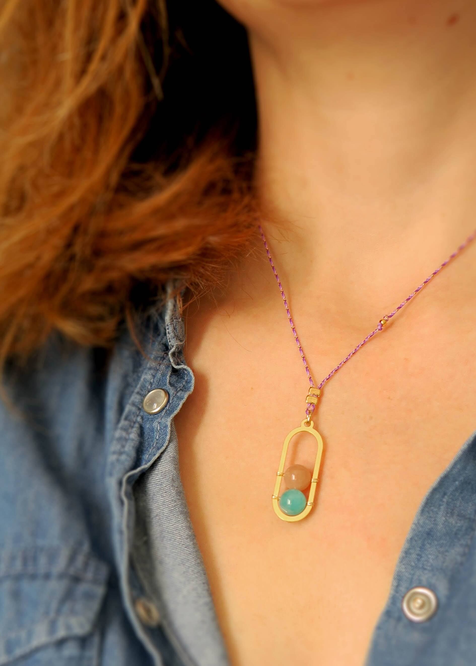Adjustable golden cord necklace in moonstone and amazonite