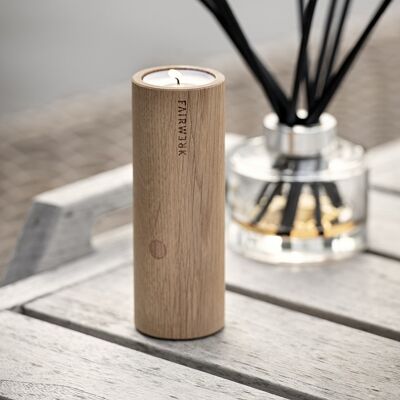 Spark plug cylinder - attractive tea light holder with integrated lighter