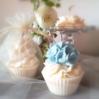 Cupcake Candle "Hydrangea" Light Blue
