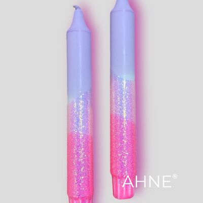 Velas vibrantes hechas a mano.