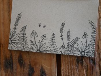 Bloc-notes en papier d'herbe dessinant des fleurs sauvages 3