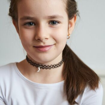 Ensemble de 5 Chokers pour Enfants - Acrylique - avec Pendentifs 2