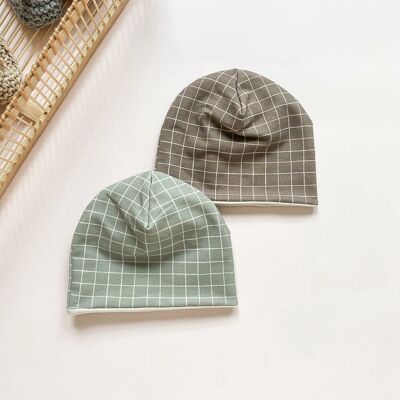 Baby beanie / checkers