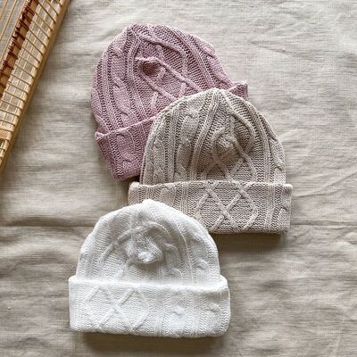 Baby beanie / knitted