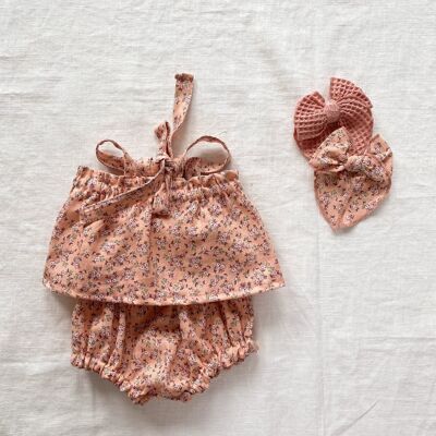 Baby girl top / little flowers - peach