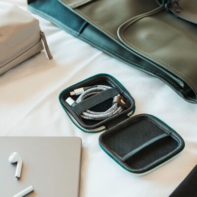 The sustainable charging travel pack (1.2m)