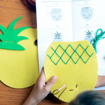 Kit cadeau enfant pour réaliser un sachet d'ananas 2