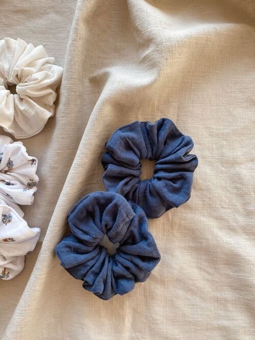 Wide muslin scrunchie /  blue