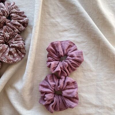 Wide muslin scrunchie / dusty violet
