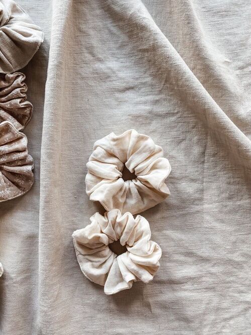 Wide muslin scrunchie / ecru