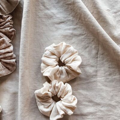 Wide muslin scrunchie / ecru