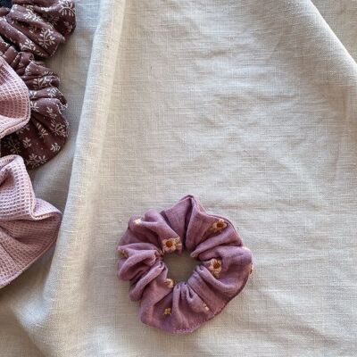 Wide muslin scrunchie / embroidered - lilac