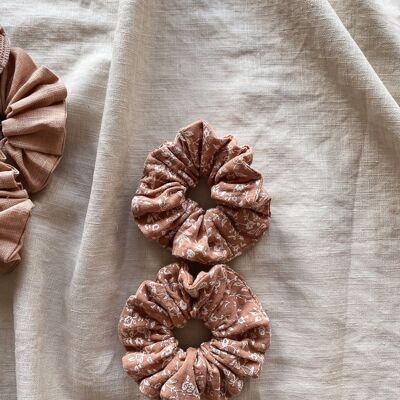 Wide muslin scrunchie / floral - nude