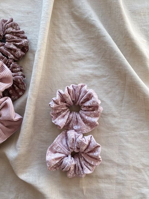 Wide muslin scrunchie / floral -lilac