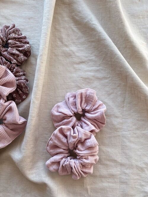 Wide muslin scrunchie / lilac