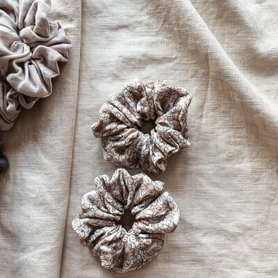 Wide muslin scrunchie / summer flowers