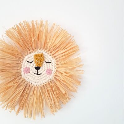 Lion head trophy in crochet and raffia