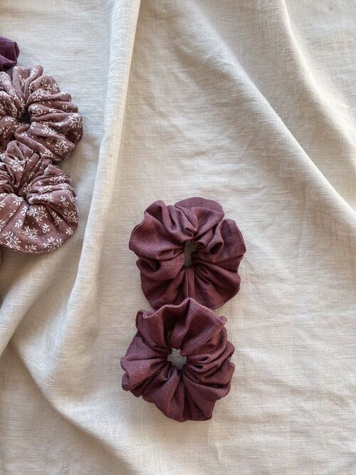 Wide linen scrunchie / eggplant