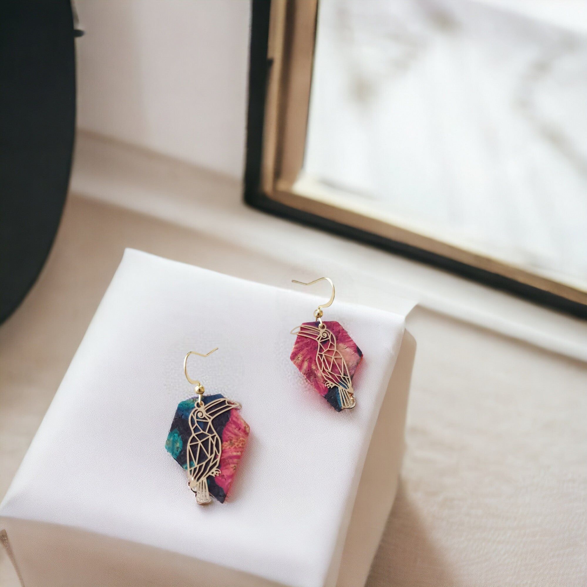 Orecchini in sughero di Amazon