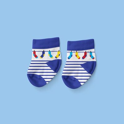 Baby socks From yarn to socks - White background - Layette