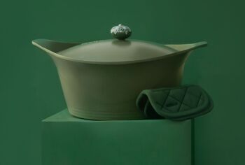 L'INCROYABLE COCOTTE 28 cm - Fougère
 Packaging Allemand/Anglais
 Instructions : FR / EN / IT / DE / ES 2