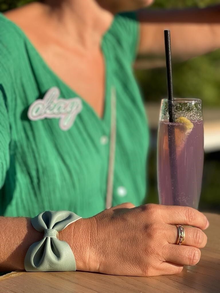 Polsino in pelle verde mandorla