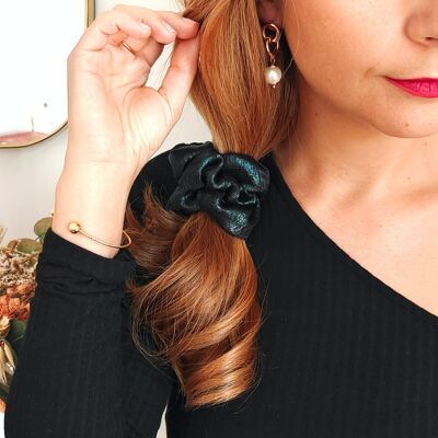 SCHillernder GRÜNER Scrunchie / glänzendes Polyester