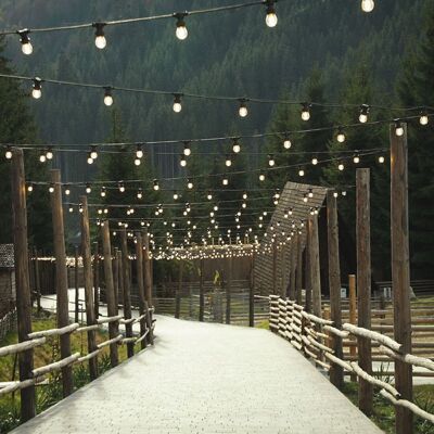 Ledkia Outdoor Garlands Flaches Elektrokabel mit individueller E27-Lampenfassung, Schwarz, 11 m