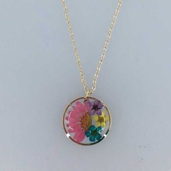 Collier pendentif résine fleur séchée multicolore laiton doré or fin 2