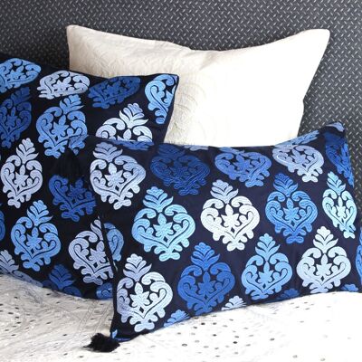 Cushion cover embroidered in blue 3 colors, 40x60cm