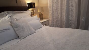 Couvre-lit blanc découpé 170x270cm 5