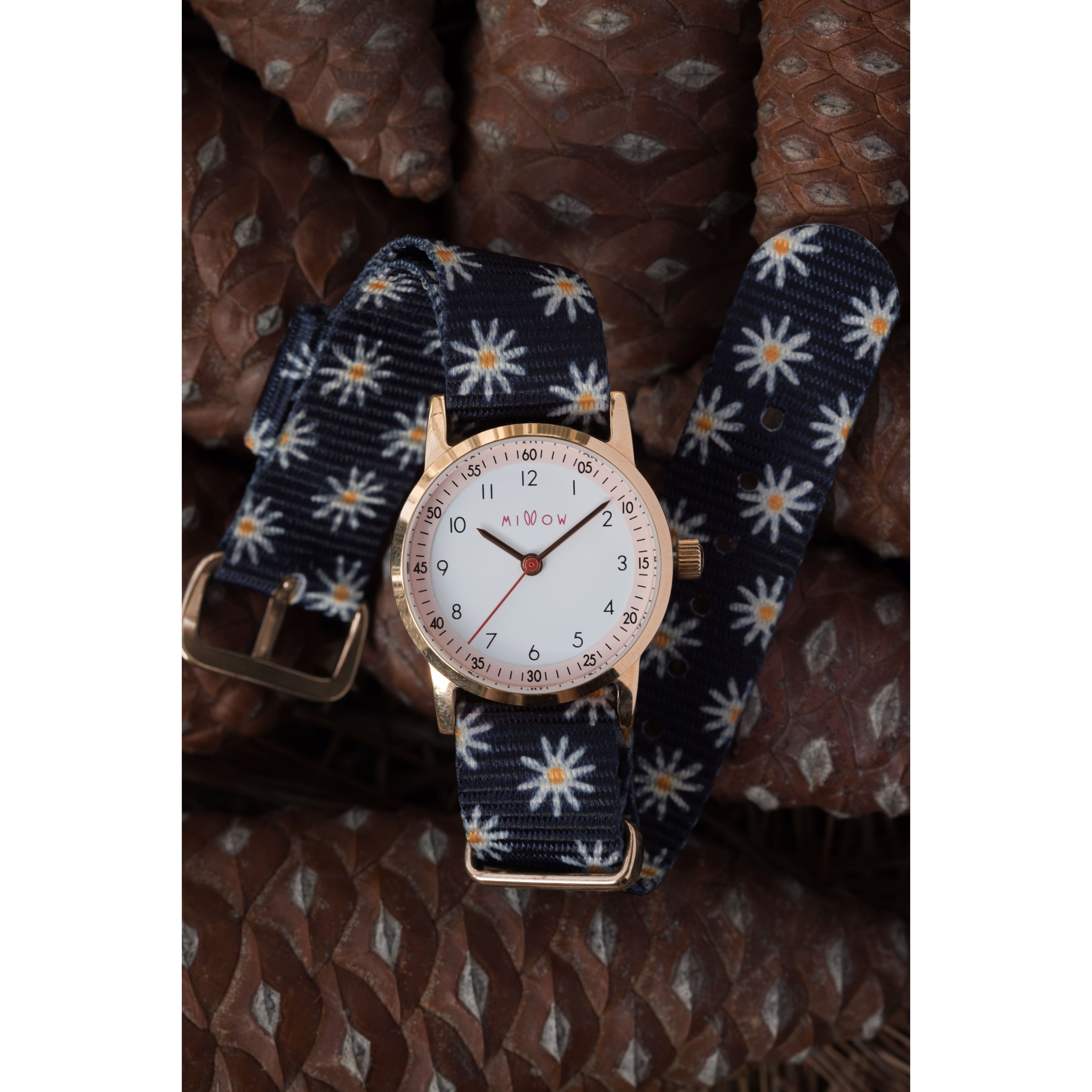 Kinderuhr für Mädchen Millow Blossom mit Blumen Verspielt und elegant
