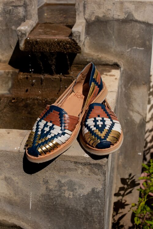 Handgefertigte Leder Huarache Sandalen für Damen | Gold & Blau