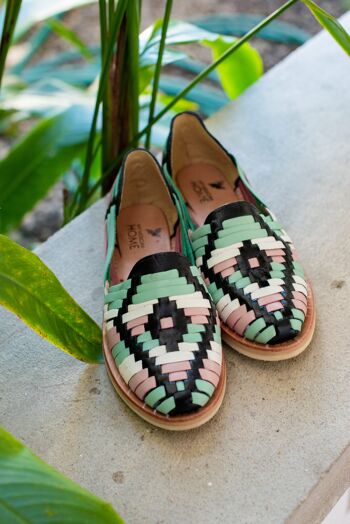 Sandales Huarache en cuir faites à la main pour femmes | Menthe & Noir 1