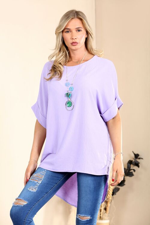 Smart summer top with necklace
